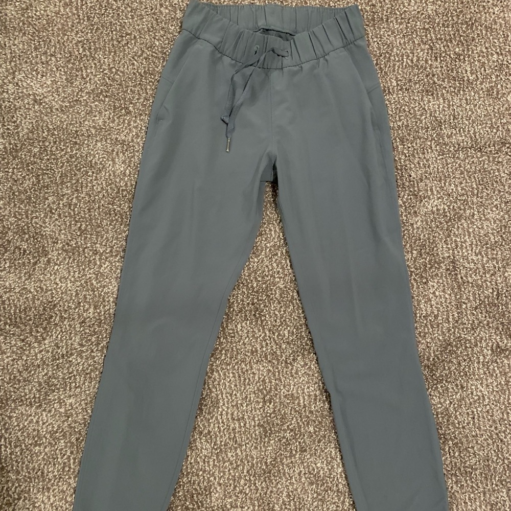 Lululemon joggers